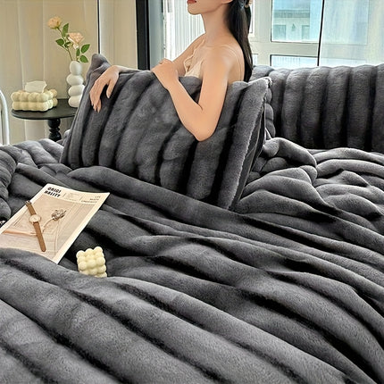 High luxury thick striped rabbit like plush blanket, autumn and winter thick bed blanket cover