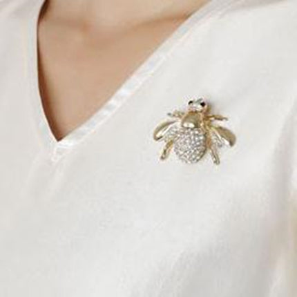 Cute bee brooch cardigan pin