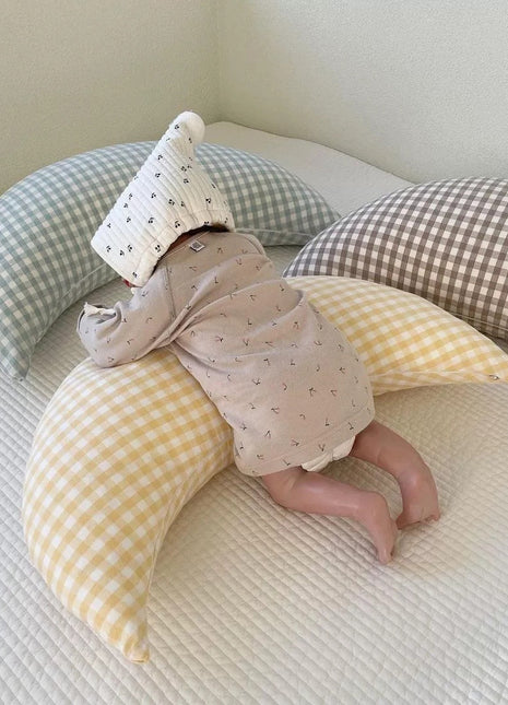 Baby Pillow Newborn Nursing Pillows Plaid Cotton Moon Shape Maternity Breastfeeding Pillow Bedding Cushion Sofa Throw Pillow Baby Room Decoration