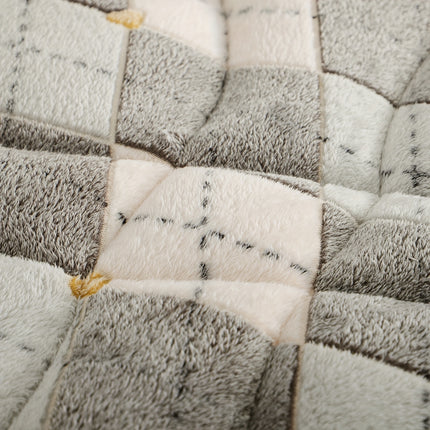 Luxury Milk Light Beige Quilted Comfort Duvet 300GSM Winter Bedspread, Soft Warm Plaid Bed Cover