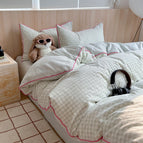 Rolled Edge Green Grid / 150cm Bed Sheet