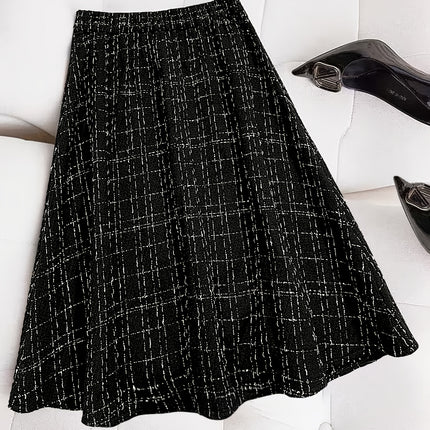 The Elegant A-Line Midi Skirt in Tweed Is Comfortable for Commuting During The Autumn And Winter Seasons.