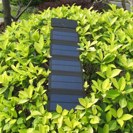 Outdoor 8W folding solar charger Direct charging collapsible solar package Off-road emergency mobile power supply