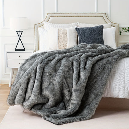 Luxury Reversible Fox Fur & Plush Velvet Throw Blanket - Super Soft Fluffy All-Season Grey Elegant Blanket