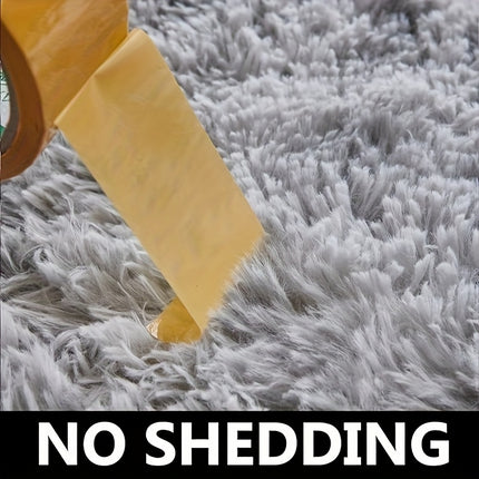 One piece of Nordic-style shaggy plush carpet. A warm and furry home decoration carpet