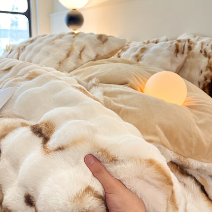 90*108inch Artificial Rabbit Blanket, Soft Warm Blanket, Suitable for Bedroom, Guest Room