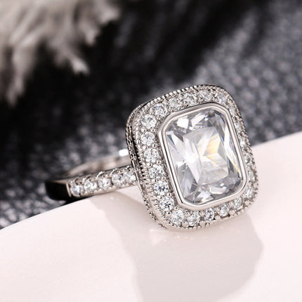 New Vintage Alloy Inlaid Zircon Ring