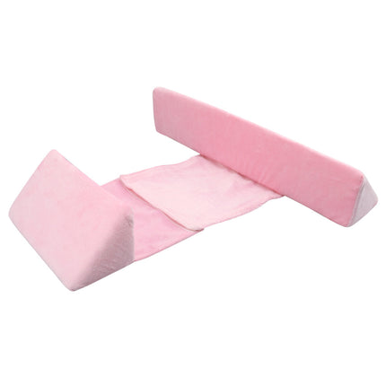 Triangle positioning baby pillow