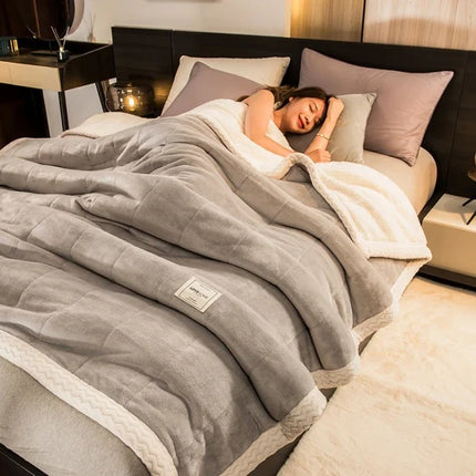 New Coral Fleece Autumn Winter Warm Blankets For Bed 3 Layers Thicken Flannel Blanket Quilt Soft Comfortable Warmth Quilts