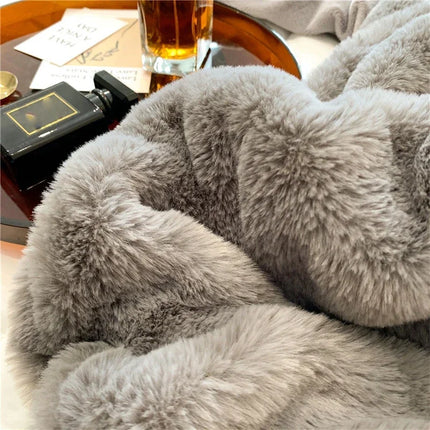High-end Faux Rabbit Fur Warm Winter Blanket Soft Thicken Warmth Blankets for