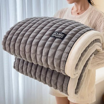 Blankets New Golden Mink Fleece Blanket Multifunctional Cover Sofas Four Seasons Blanket