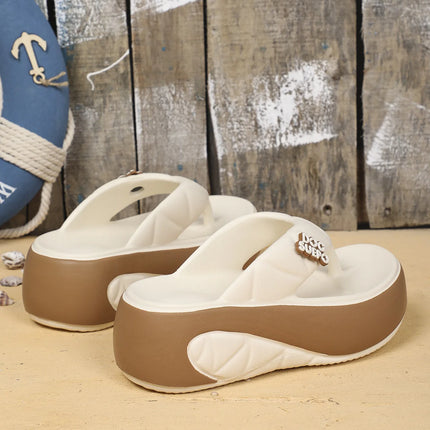 Women Slippers New 2024 Summer Casual Women Sandals Style Fashion Rivet Flip Flops Top Quality Flat Solid Slippers Slides Women