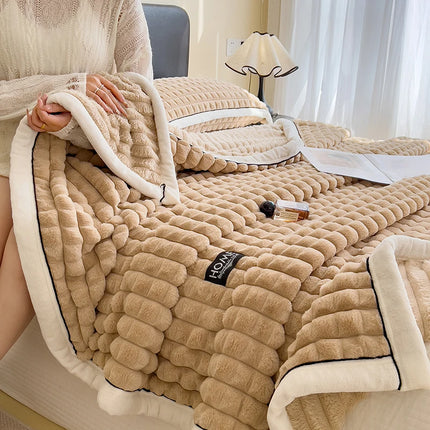 Blankets New Golden Mink Fleece Blanket Multifunctional Cover Sofas Four Seasons Blanket
