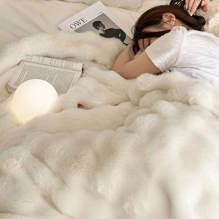 Luxury Faux Rabbit Fur Blankets for Beds Winter Fluffy Plush Throw Blanket