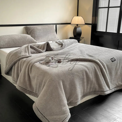 New Grade A Half Sides Fleece Autumn Winter Warmth Blankets Soft Fluffy Keep Warm Sofa Blankets for Throw Napping Shawl Blanket