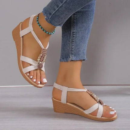 New Style Round Toe Wedge Heel Metal Decorated Fashionable Women's Shoes Flat Wear-resistant Comfortable Casual Sandals