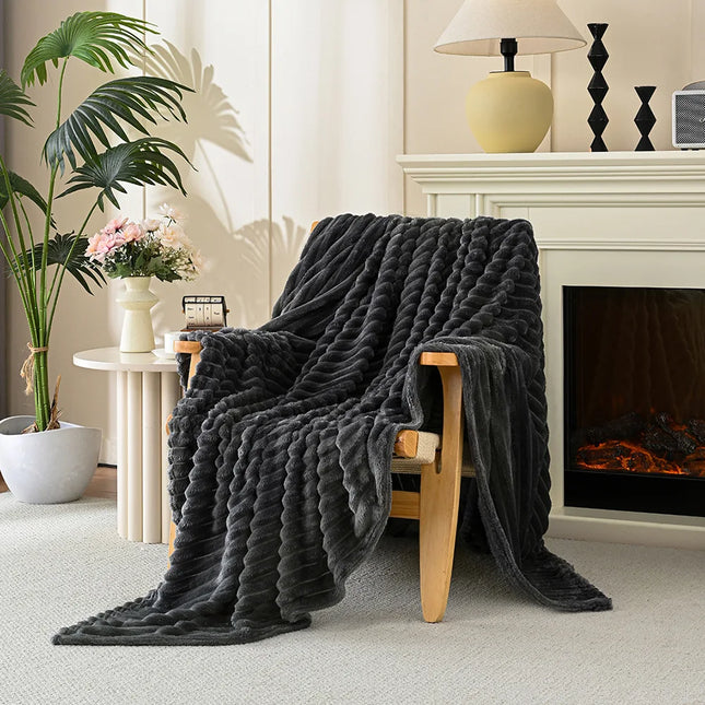 Flannel blanket, imitation rabbit fur blanket, soft and warm sofa blanket,
