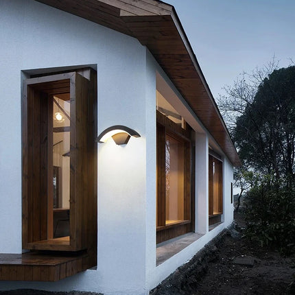 Intelligent Induction Wall Lamp Waterproof Porch Wall Light Outdoor PIR Motion Sensor Lamp Landscape Balcony Garden Corridor