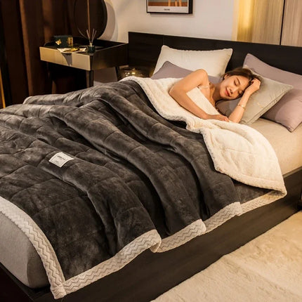 New Coral Fleece Autumn Winter Warm Blankets For Bed 3 Layers Thicken Flannel Blanket Quilt Soft Comfortable Warmth Quilts