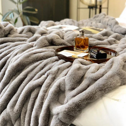 High-end Faux Rabbit Fur Warm Winter Blanket Soft Thicken Warmth Blankets for