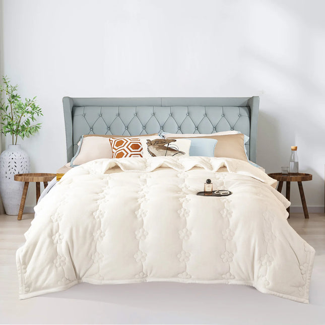 Extra Thick Blanket for Sofa Recliner Bed Warm 3 Layers Flannel Blanket for Winter , Plush Quilt Breathable Velvet Comforter