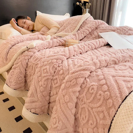 New Carved Velvet Warm Autumn Winter Blanket for Bed Soft Fluffy Sofa Blankets Warmth Cozy Coral Flannel Sofa Cover Blanket Nap