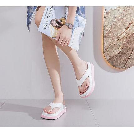 Woman flip flops Popular Design Shoes 2024 trend Casual Platform Sandals non-slip Outdoor slippers Unique features Flat sandals