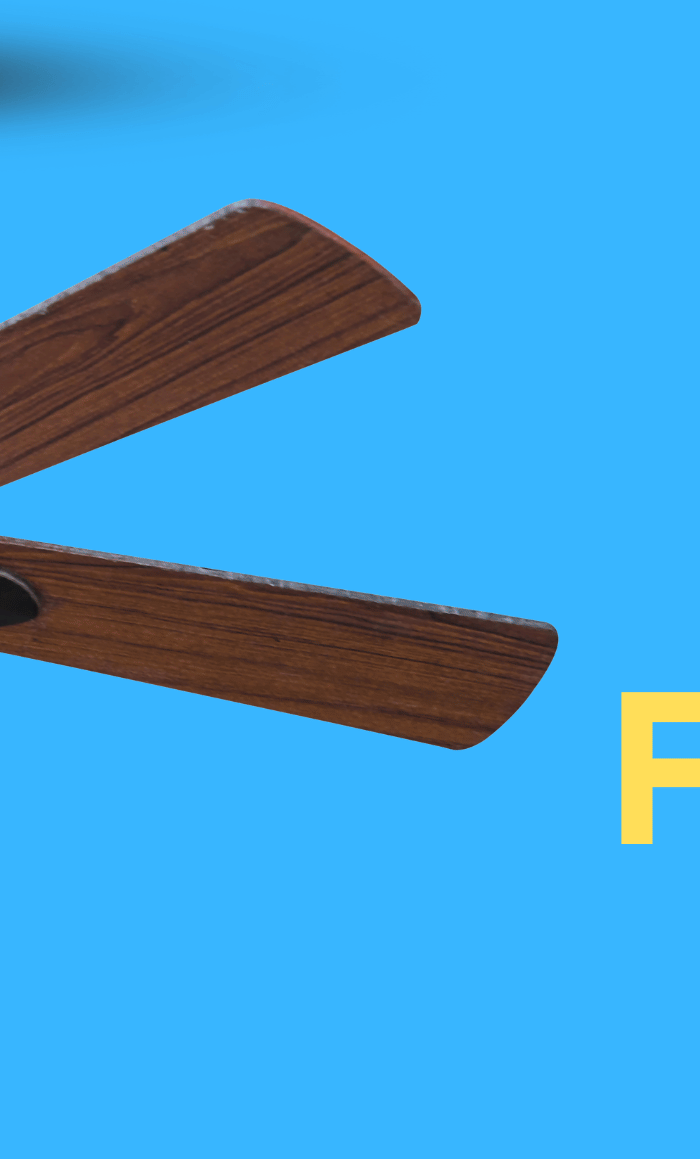 Two ceiling fans with wooden blades on a blue background, featuring the brand 'Gardiwall'.
