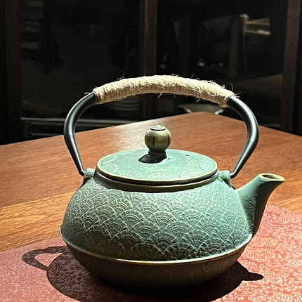 Green & Golden Fan Pattern - Cast Iron Enamel Teapot - Stainless Steel Infuser With Removable Filter