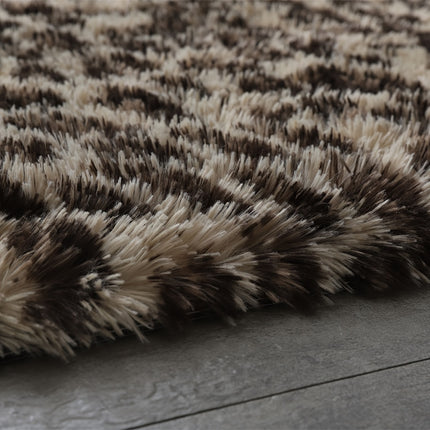 long plush Mat, light yellow with black spots tie-dye design, suitable for living room and bedroom