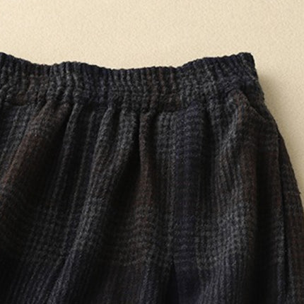 Women'S Mid-Length A-Line Skirt in Autumn And Winter with a Check Pattern.