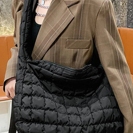 Black Quilted Zipper Large Shoulder Bag - GARDIWALL