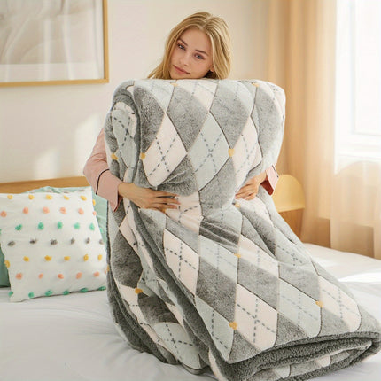 Luxury Milk Light Beige Quilted Comfort Duvet 300GSM Winter Bedspread, Soft Warm Plaid Bed Cover