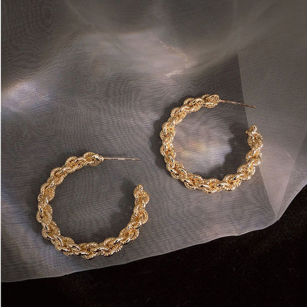 Women's Vintage Metal Twist Stud Earrings