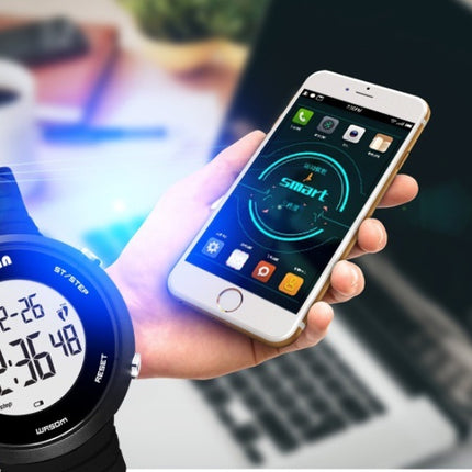 Smart Bluetooth Sports Watch Comes With Stylish Step Meter