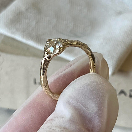 Womens Fashionable Vintage Irregular Oval Rhinestone Ring