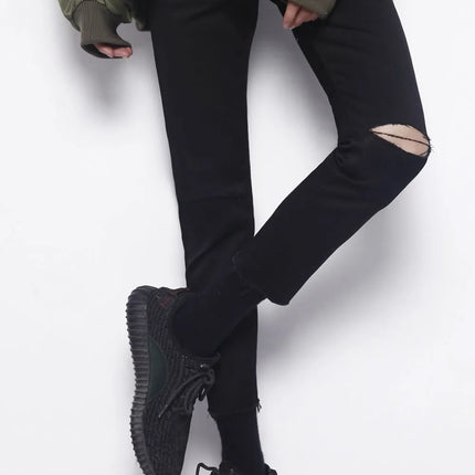 cf57bf6f-0afc-4020-9239-0e93189e4ce2-Max