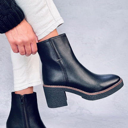  Heel boots model 187386 Inello 