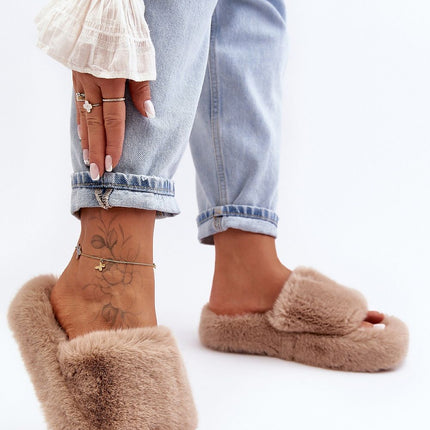 Slippers model 190672 Step in style 