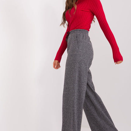  Women trousers model 193131 Lakerta 