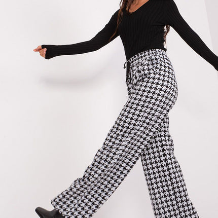  Women trousers model 193133 Lakerta 