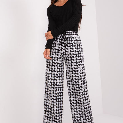  Women trousers model 193133 Lakerta 