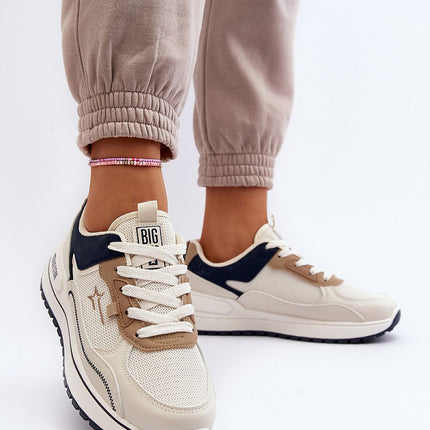  Sport Shoes model 193525 Step in style 