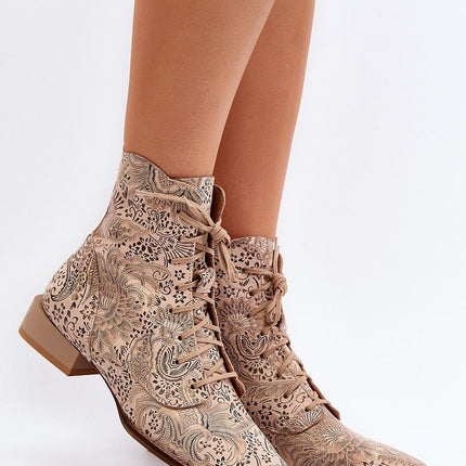  Heeled low shoes model 193934 Step in style 