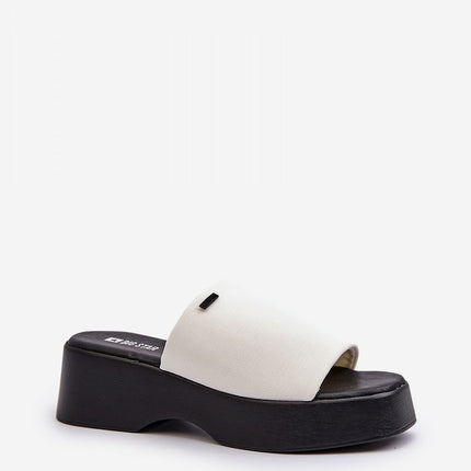  Flip-flops model 195291 Step in style 