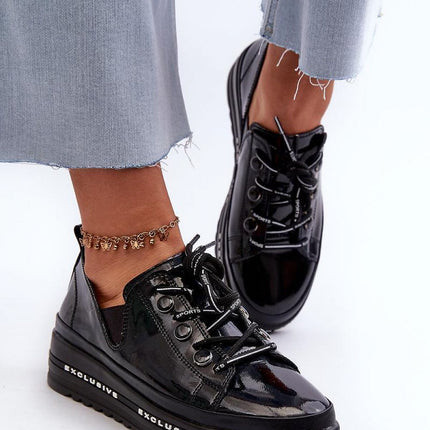  Low Shoes model 198010 Step in style 