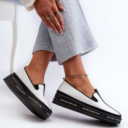  Low Shoes model 198012 Step in style 