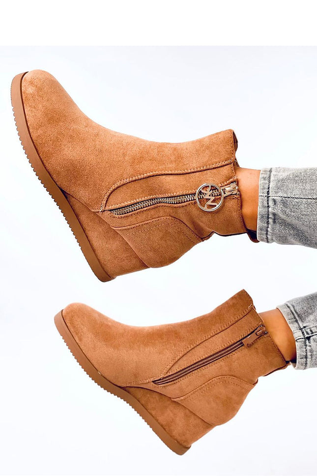  Buskin boots model 201390 Inello 