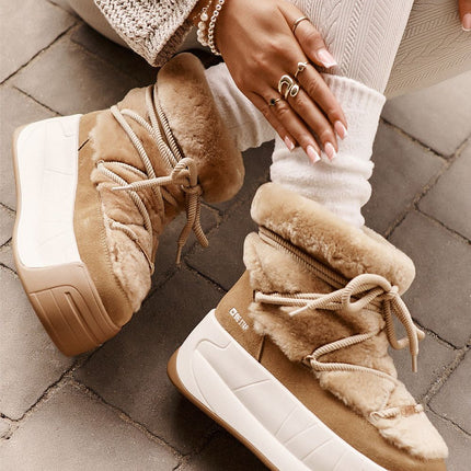  Snow boots model 202226 Step in style 