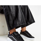 black / 36